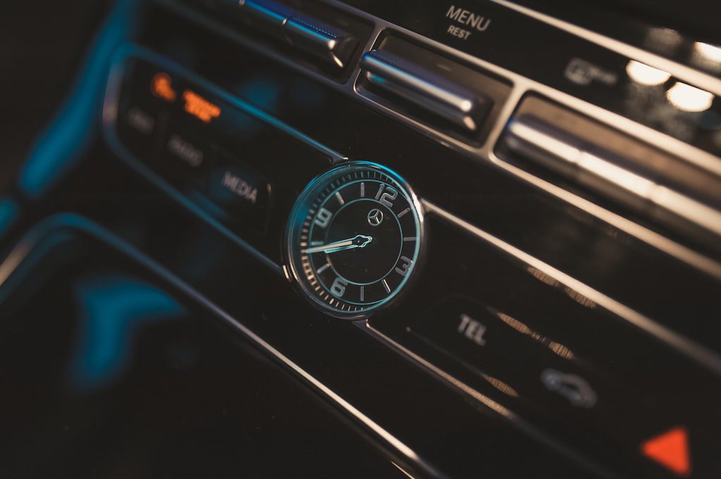 Samochody dostawcze z Holandii - dlaczego warto?