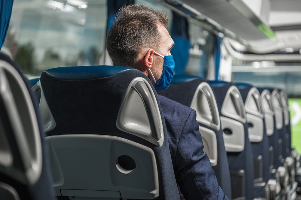 Dlaczego busy Polska Anglia są lepszym rozwiązaniem niż lot samolotem?